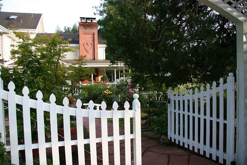 Inn At Occidental Bagian luar foto